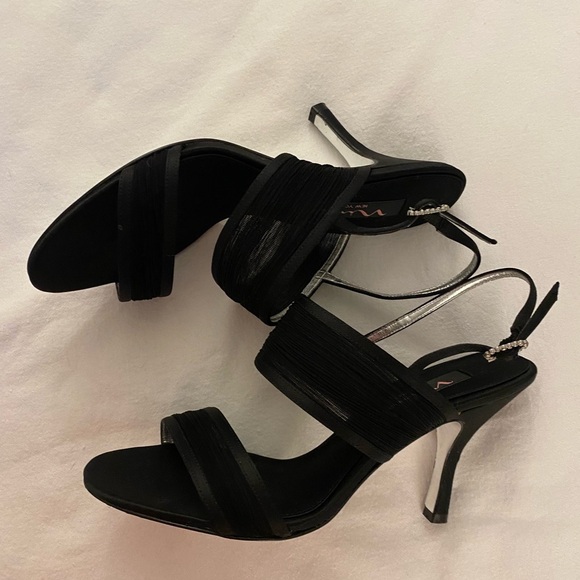 Vintage Nina New York Heels - Picture 2 of 6